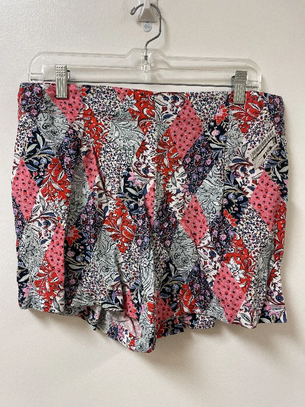 Men's Pants with Ripped and Distressed DetailsShorts By Loft  Size: M