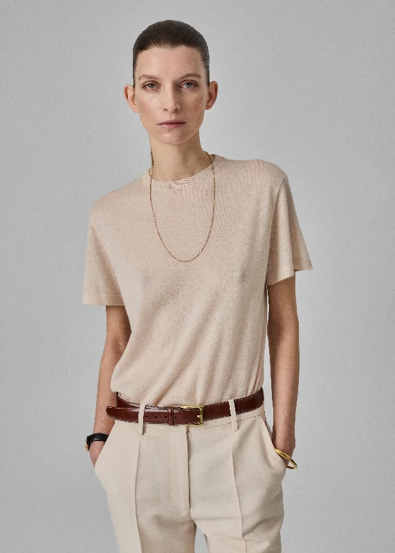 Men's Shirts with Chest PocketsRelaxed Tee in Fine Cashmere - Whisper Pink