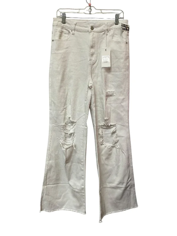 Latest Designer Men's JeansJeans Wide Leg By Risen In White, Size: M