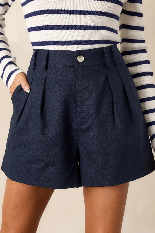 Layered Men's OverallsEchoes Of Dreams Navy Pleated Linen Shorts