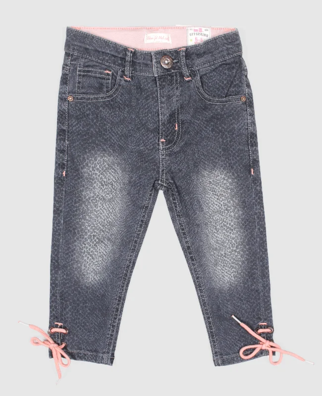 Men's Button-Fly Pants for a Traditional TouchGirls Skin Fit Capris