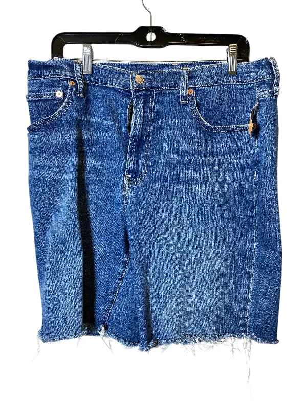 Men's Pants with Adjustable CuffsShorts By Gap  Size: 14