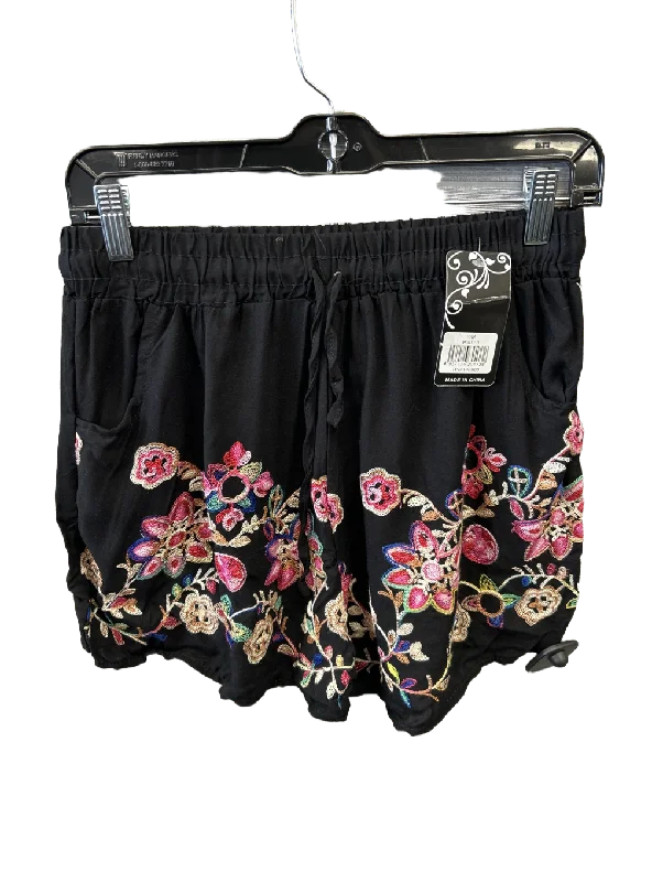 Men's Unique and Designer Bottom Wear for a Statement LookShorts By Clothes Mentor  Size: S
