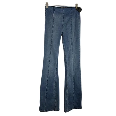 Jeans for Men with a Athletic BuildJeans Flared By Free People In Blue Denim, Size: 2