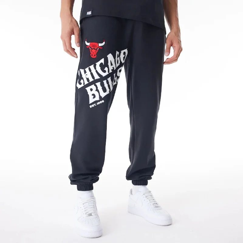 Men's Pants with Functional PocketsChicago Bulls NBA Graphic Black Joggers