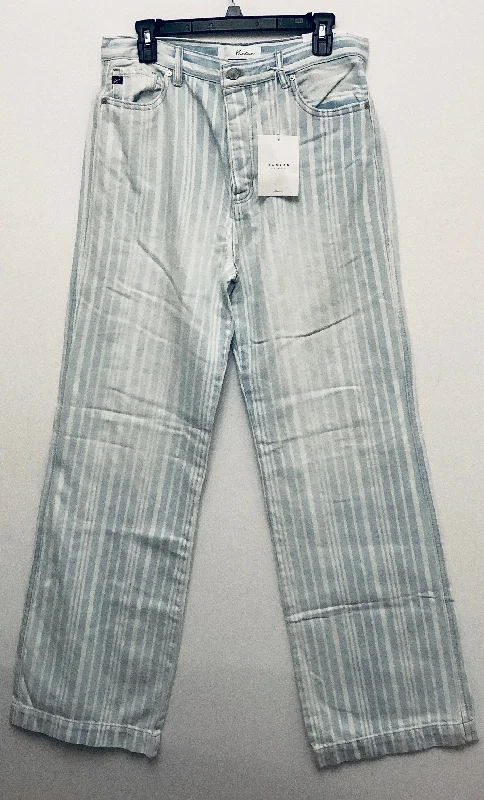 Modern Ripped and Distressed Men's JeansJeans Straight By Kancan In Blue Denim, Size: 8 Modern Ripped and Distressed Men's JeansJeans Straight By Kancan In Blue Denim, Size: 8