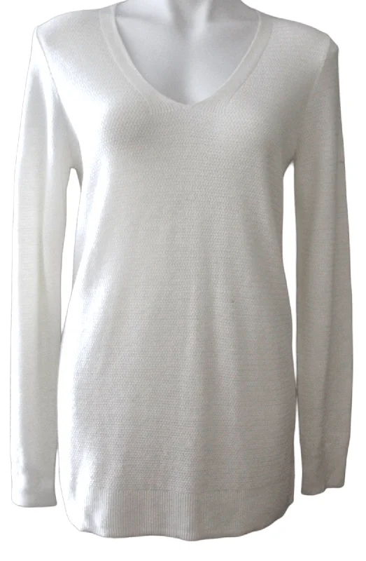 Fashionable Men's Crew-Neck SweatersBright Spring Ivory V-neck Sweater