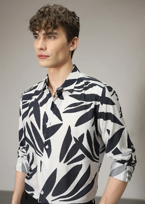 Men's Breathable Shirts for Warm ClimatesMonochrome Leaf Print Shirt