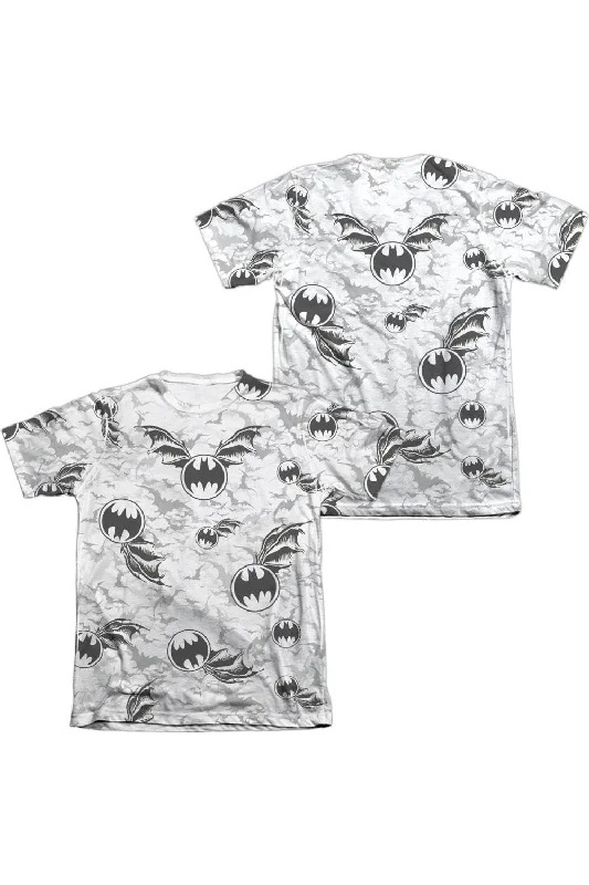 Men's Shirts with Appliqué DetailsBatman Bat Flight (Front/Back Print) Adult 65/35 Poly/Cotton Short Sleeve Tee / T-Shirt Men's Shirts with Appliqué DetailsBatman Bat Flight (Front/Back Print) Adult 65/35 Poly/Cotton Short Sleeve Tee / T-Shirt