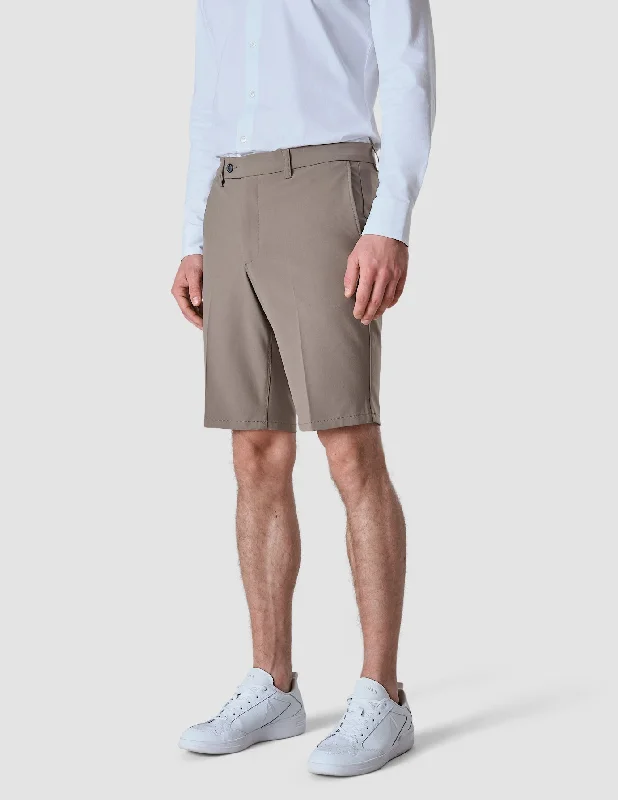 Men's Pants with Contrast Fabric PanelsEssential Suit Shorts Walnut