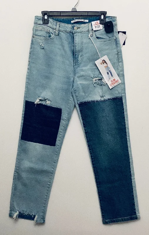 Men's Straight-Leg Jeans in Dark WashJeans Skinny By Celebrity Pink In Blue Denim, Size: 8 Men's Straight-Leg Jeans in Dark WashJeans Skinny By Celebrity Pink In Blue Denim, Size: 8