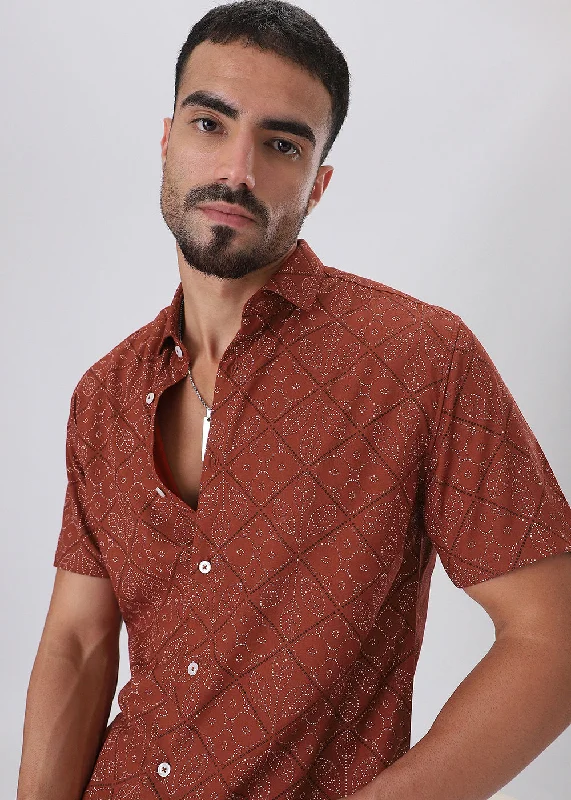 Men's Tennis Shirts for Court ComfortEmblematic Maroon Leaf Print Half Sleeve Shirt